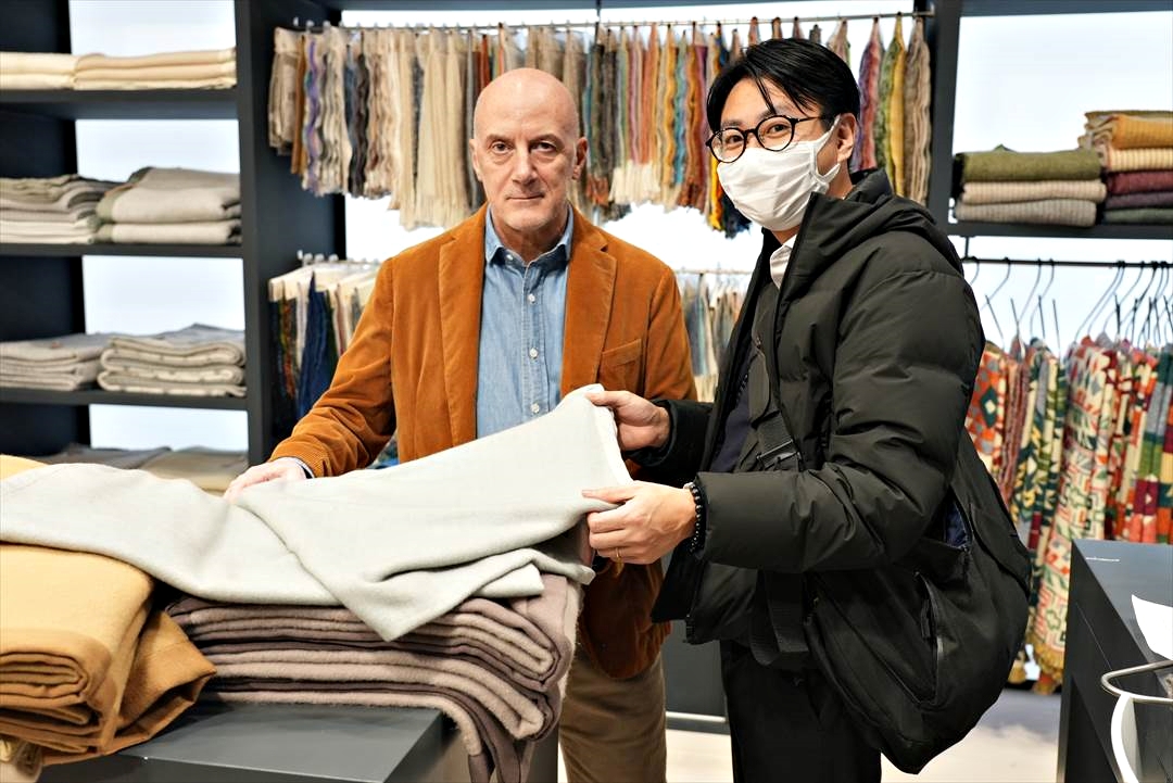 イタリア製 Lombarda(ロンバルダ) ウール混カシミヤ毛布」の商品